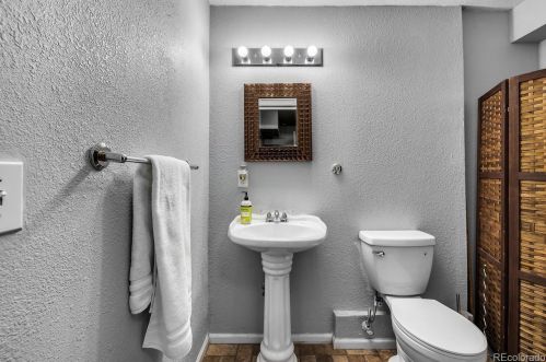 4852 Tower Way, Aurora CO 80015-3208 exterior