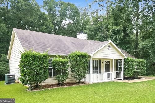 140 Highland Cir, Mcdonough GA  30253-8301 exterior