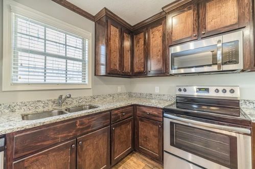 659 Peachtree Rd, Jefferson GA  30549-1558 exterior