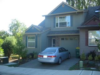 5647 Norris Ter, Beaverton OR  97007-3357 exterior