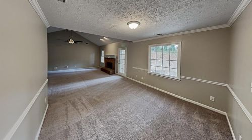 1336 Oak Rd, Lilburn, GA 30047-1948