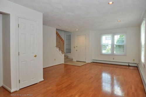 144 Oak Park Dr, Providence, RI 02904-8906