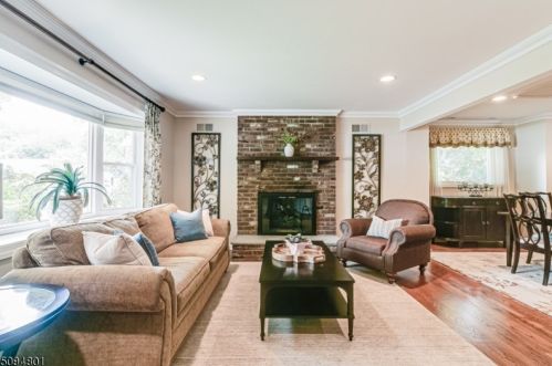 1147 Corrinne Ter, Mountainside, NJ 07092-2207