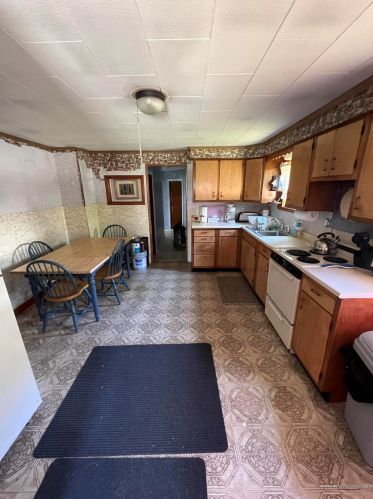 43 Iron Bridge Rd, Millinocket, ME 04462-2001
