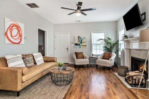 681 Evelyn Pl, Atlanta GA  30318-6449 exterior