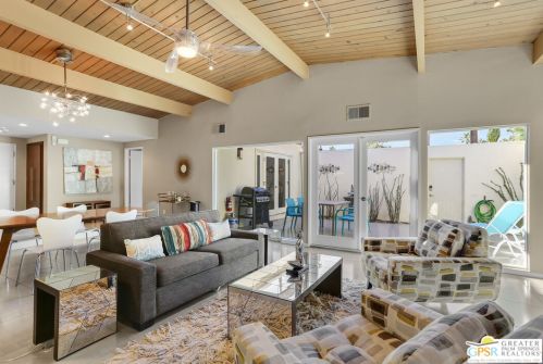 2093 Calle Palo Fierro, Palm Springs, CA 92264-9008