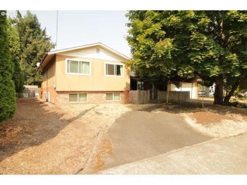 415 Chapman St, Sheridan, OR 97378-1602