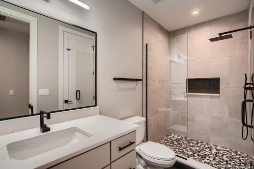 3949 Lipan St, Denver CO 80211-2547 exterior