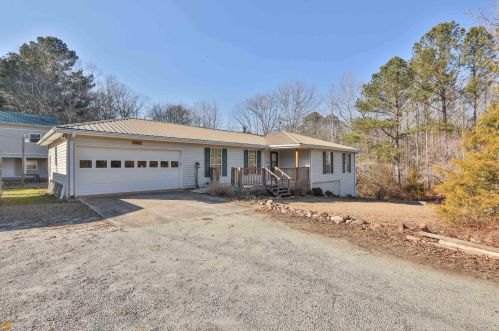 74 Posey Rd, Newnan, GA 30265-1351
