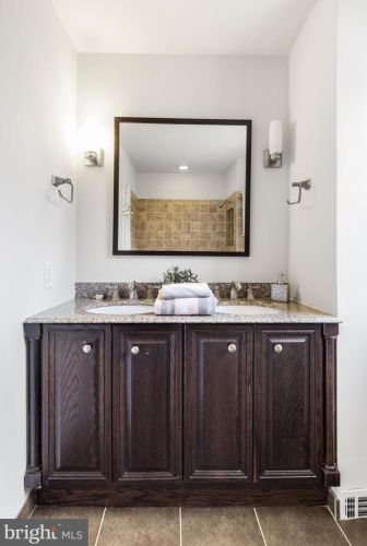 408 19 St, Philadelphia PA  19146-4656 exterior