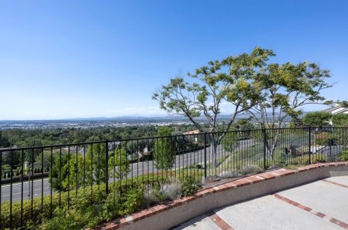 5000 Greensboro Ln, Anaheim CA  92807-4611 exterior
