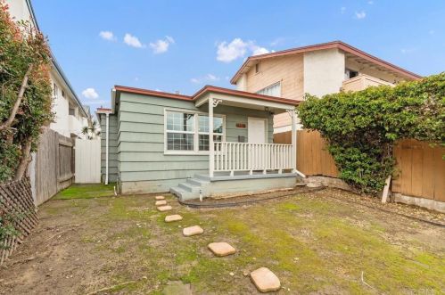 4244 46th St, San Diego, CA 92115-4849