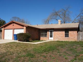 9411 Cliff Way St, San Antonio, TX 78250-3929
