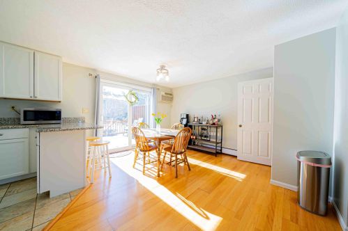 115 Fieldstone Dr, Londonderry NH  03053-2709 exterior