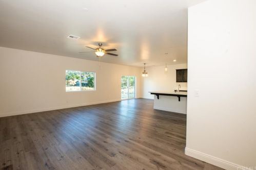 21630 Foothill Dr, Tehachapi, CA 93561-8943
