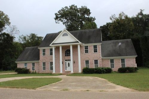 96 Kendall Rd, Buchanan, TN 38222-5141