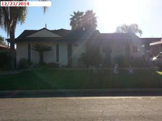 9608 Richeon Ave, Downey, CA 90240-3131