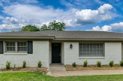 7104 Rockdale Rd, Fort Worth TX  76134-3963 exterior