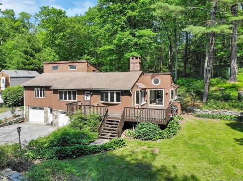 52 Stanley Rd, Upper Stepney, CT 06468-1089