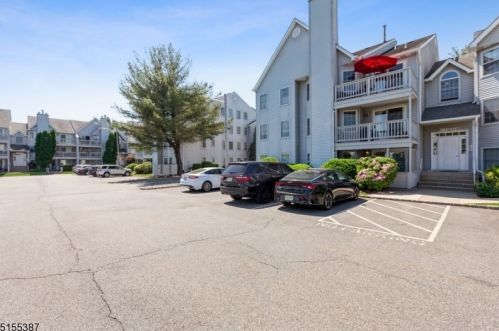 32 Boulder Run Rd, Paterson NJ 07501-3356 exterior