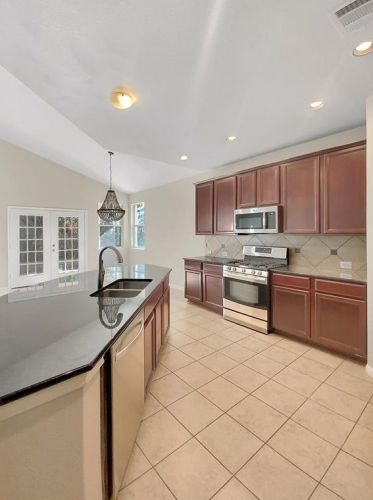 14313 Broadwinged Hawk Dr, Austin TX  exterior