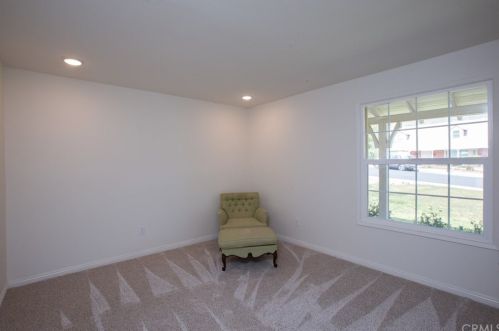 5560 Wentworth Dr, Riverside CA  92505-3156 exterior