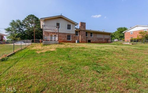 1065 Fox St, Conyers GA  30013-2941 exterior