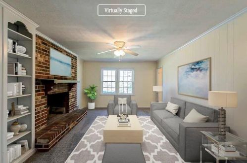 643 Rockborough Dr, Stone Mountain, GA 30083-3811