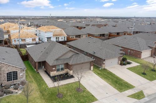 1068 Churchill Dr, Princeton TX 75407-2800 exterior