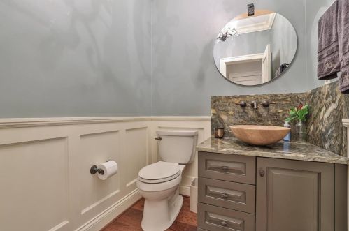 8590 Concord Hills Cir, Cincinnati OH  45243-1014 exterior