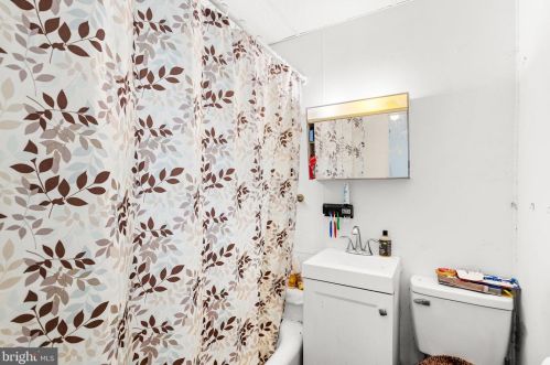 1712 22nd St, Philadelphia PA 19140-4722 exterior