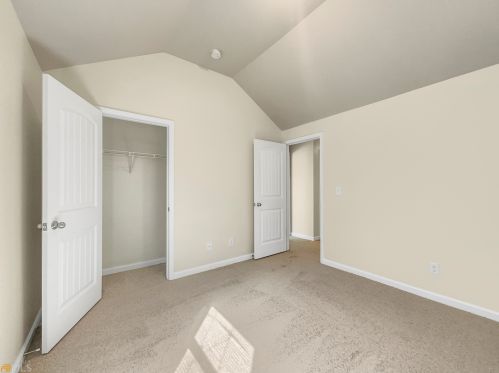 5905 El Segundo Way, Atlanta GA  30349-7521 exterior