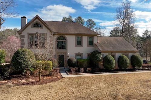 140 Bayswater Dr, Suwanee, GA 30024-1997