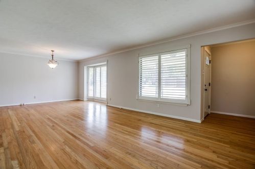 7026 Dalewood Ln, Dallas TX  75214-1809 exterior