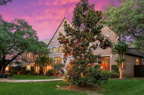 5818 Club Oaks Ct, Dallas, TX 75248-1118
