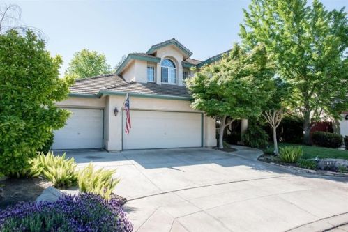 9134 Backer Ave, Fresno, CA 93720-4113