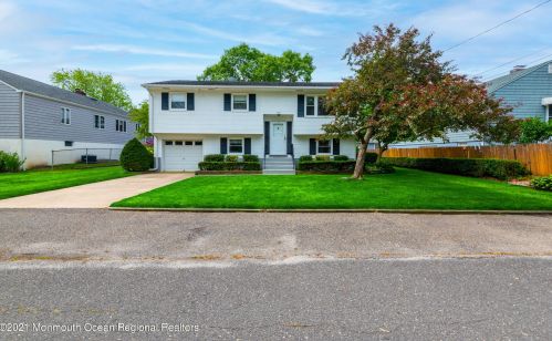 3102 Nowata Ave, Point Pleasant Beach, NJ 08742-3441