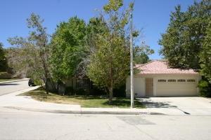 39303 Chalfont Ln, Palmdale, CA 93551-1546