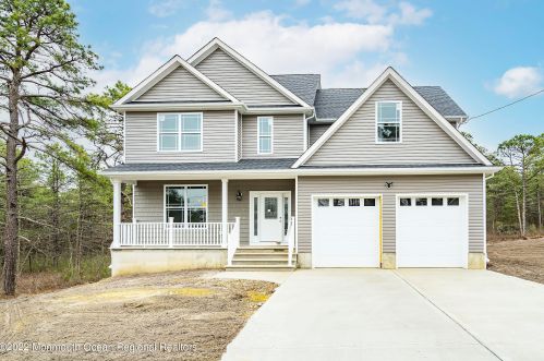 509 Vernon Pl, Berkeley Township, NJ 08721-3349