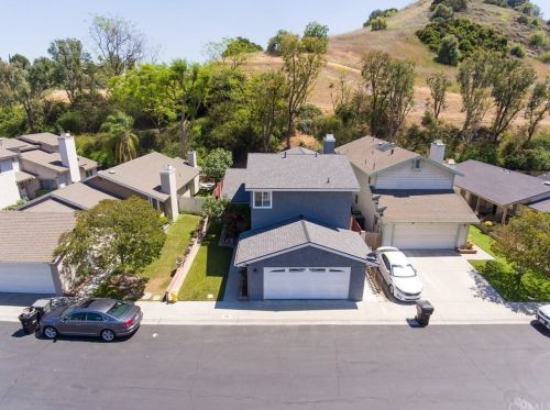 696 Lantana St, La Verne, CA 91750-5725