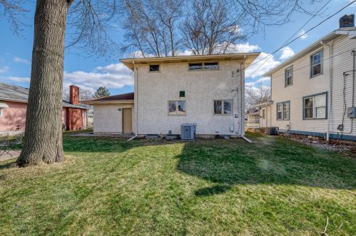 743 Iowa Ave, Saint Paul MN  55106-1017 exterior