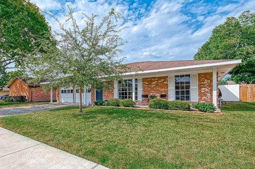 309 Lincoln St, Deer Park, TX 77536-6247