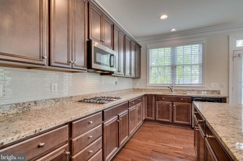 7892 Carbondale Way, Springfield VA  22153 exterior