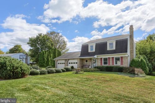 180 Stirrup Ln, Harrisburg, PA 17112-8878