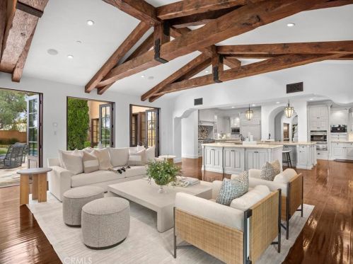 47 Echo Gln, Irvine CA  92603-0421 exterior