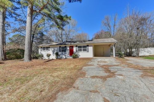 786 Robin Dr, Conyers, GA 30094-2830