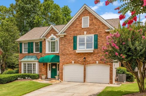 215 Glenridge Close Cir, Atlanta, GA 30328-3481