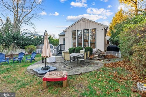 646 Maple Ave, Tavistock NJ 08033-1147 exterior