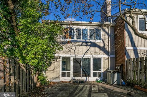 36 Cameron Ct, Princeton NJ  08540-3924 exterior