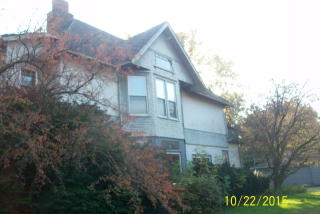 405 5th St, Hoopeston, IL 60942-1607